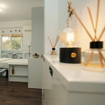 Oasis Studio Central City Bukares Bagian luar foto