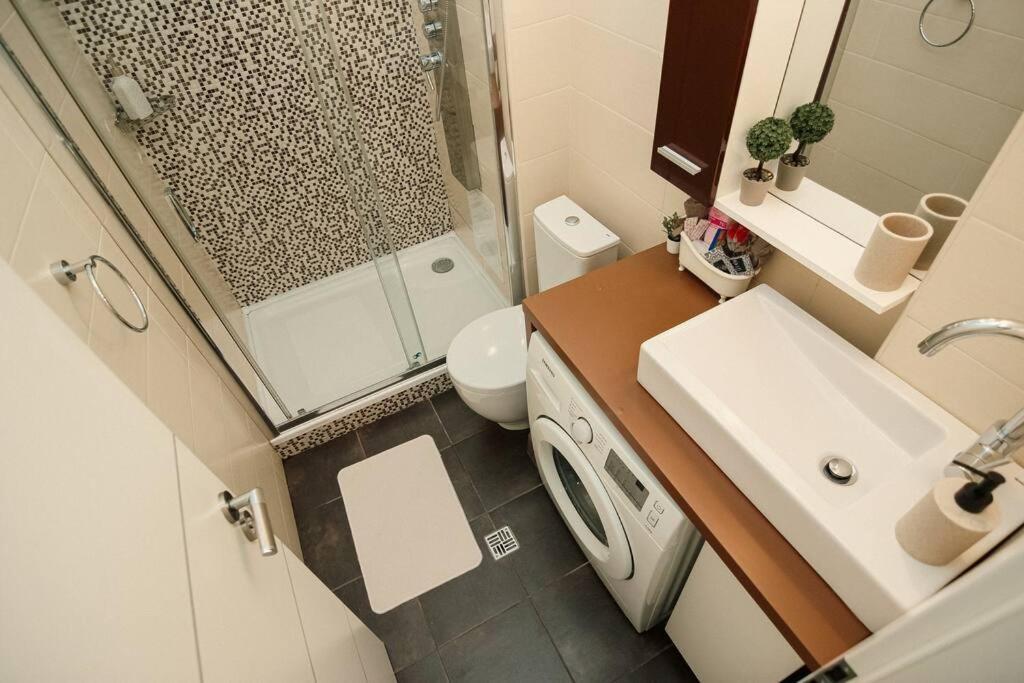 Oasis Studio Central City Bukares Bagian luar foto